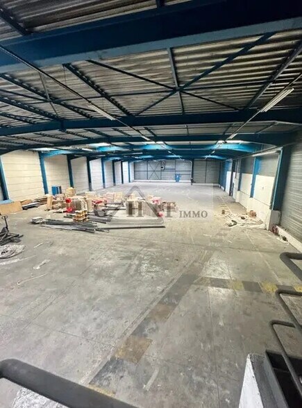 Office in Taverny for lease - Interior Photo - Image 1 of 4