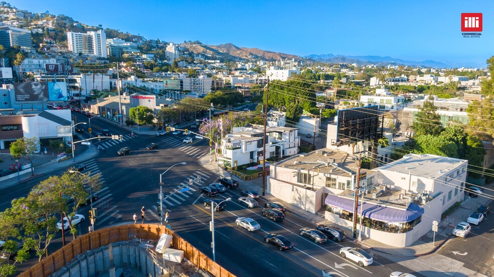 8490 Santa Monica Blvd, West Hollywood, CA for lease - Building Photo - Image 2 of 5