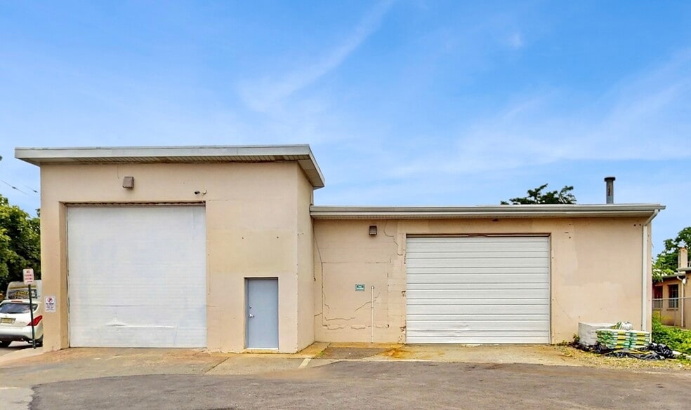 44 Stockman St, West Orange, NJ for lease - Primary Photo - Image 1 of 8