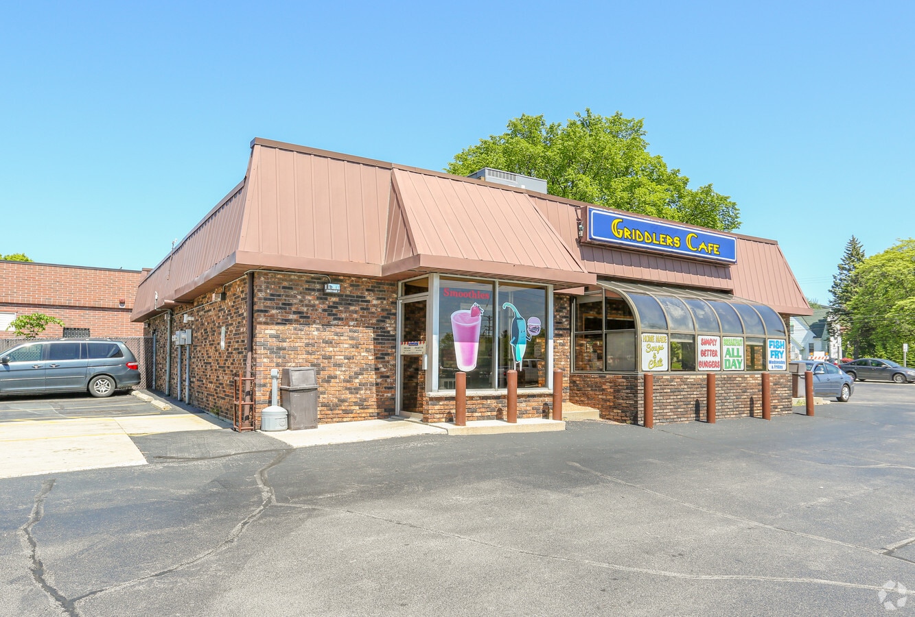 4160 W Loomis Rd, Greenfield, WI 53221 Retail for Sale