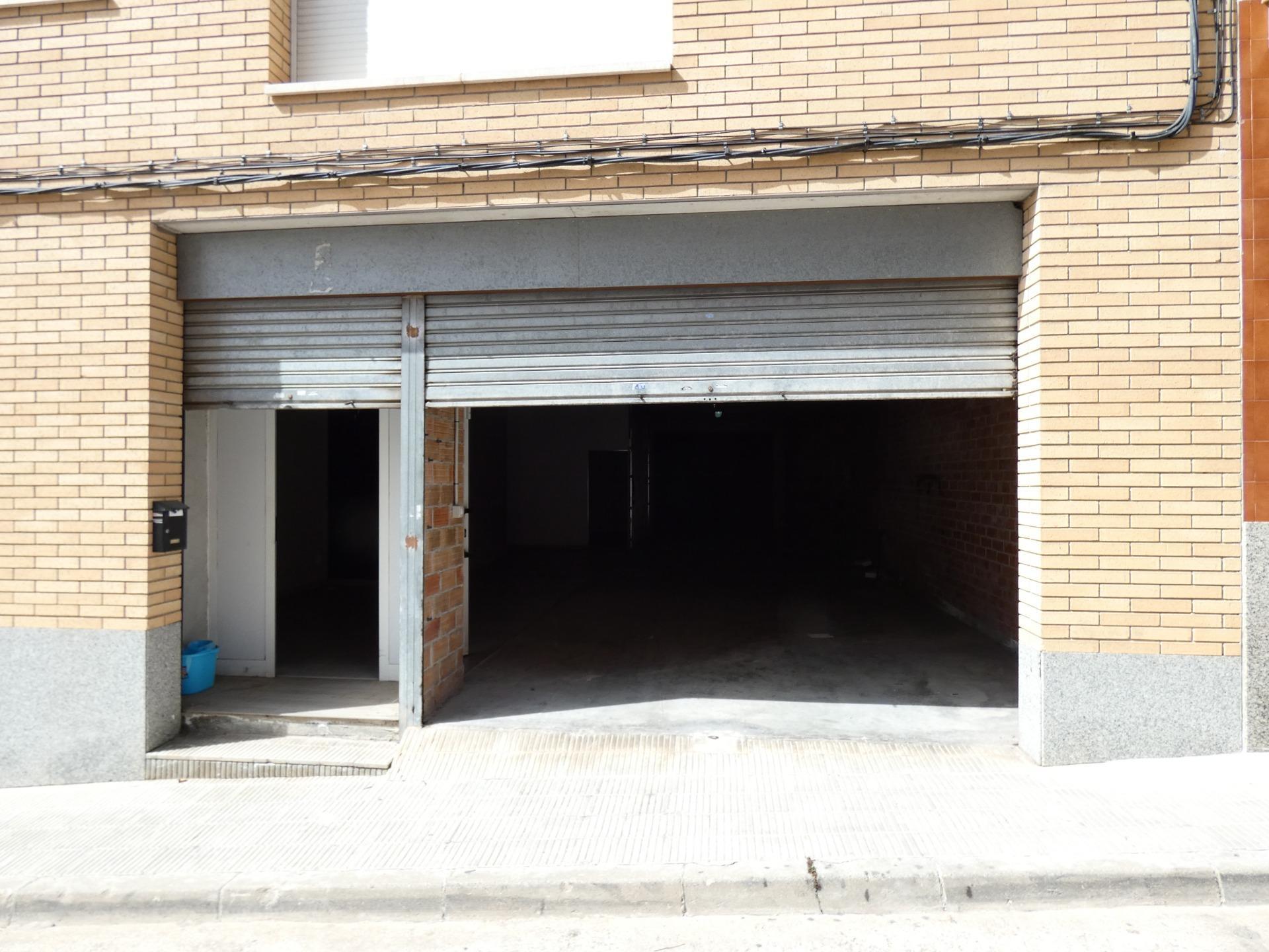 Retail in Igualada, Barcelona for lease Interior Photo- Image 1 of 9