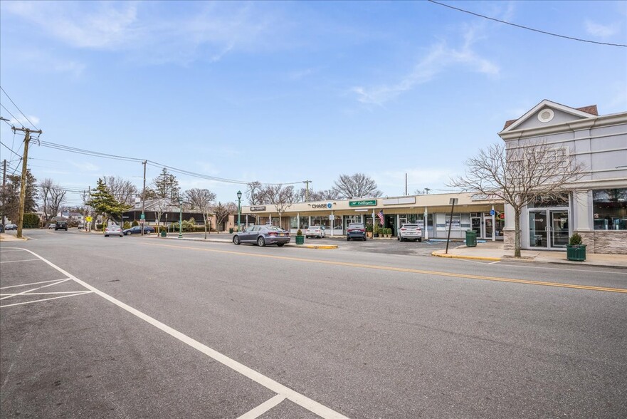 360-374 Hempstead Ave, Malverne, NY 11565 - Retail for Lease | LoopNet