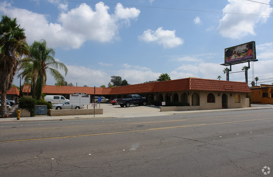 669-681 S Mollison Ave, El Cajon, CA for lease - Building Photo - Image 2 of 11