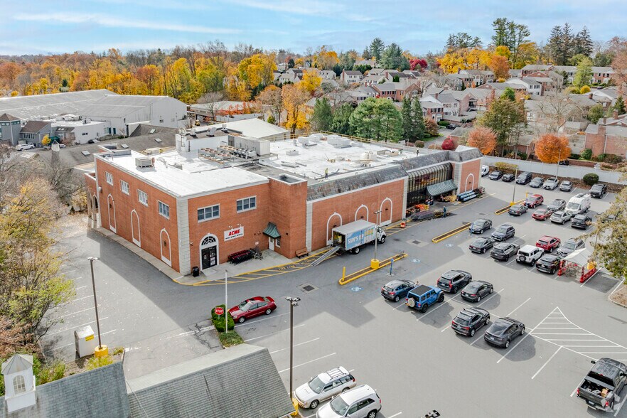 288 Elm St, New Canaan, CT for sale - Primary Photo - Image 1 of 1