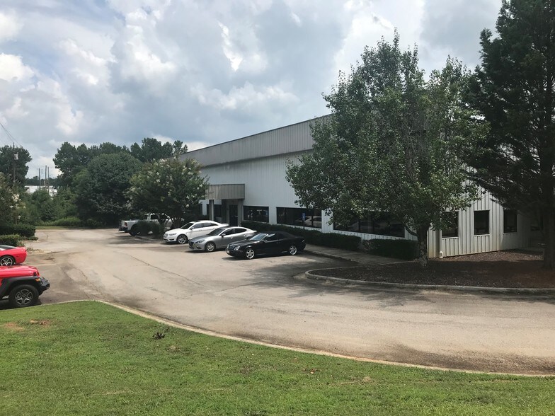4161 Chamblee Rd, Oakwood, GA for sale - Building Photo - Image 1 of 1