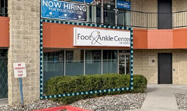 4214 Fleur Dr, Des Moines, IA for lease Interior Photo- Image 1 of 2