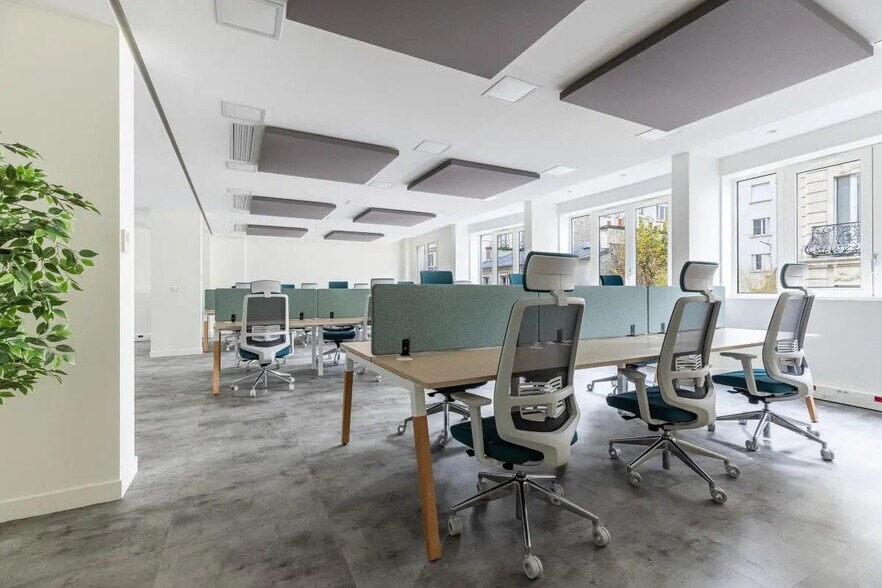 Office in Paris for lease - Interior Photo - Image 1 of 11