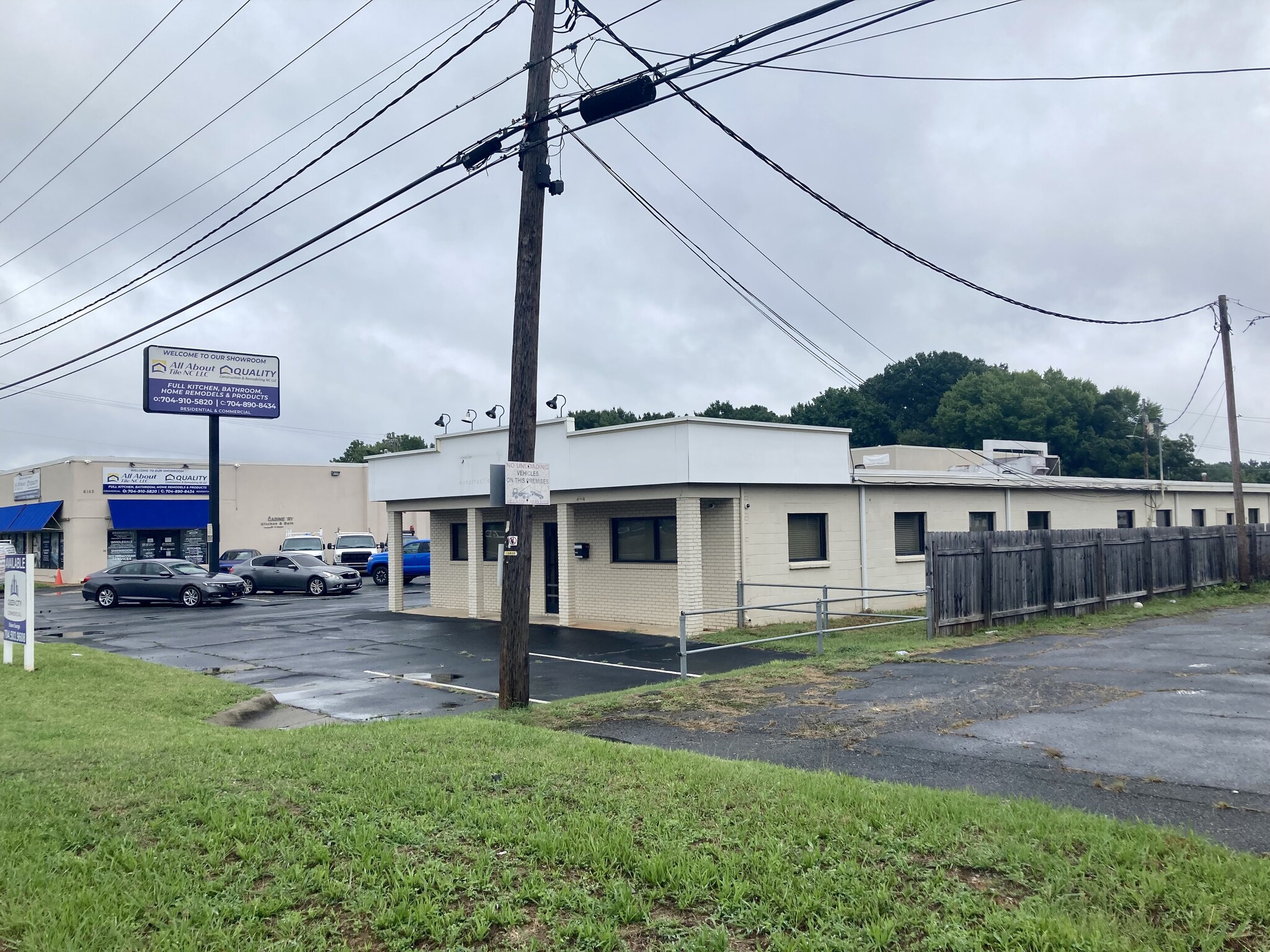 6153-6161 E Independence Assemblage Sale portfolio of 4 properties for sale on LoopNet.com Building Photo- Image 1 of 7