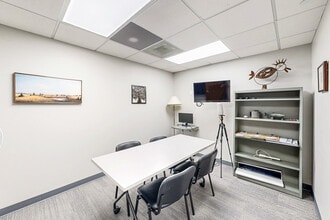 2910 Westown Pky, West Des Moines, IA for lease Interior Photo- Image 2 of 4