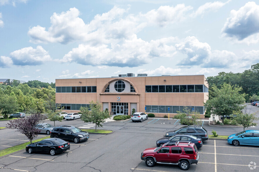 2 Ivy Brook Rd, Shelton, CT for lease - Building Photo - Image 1 of 27