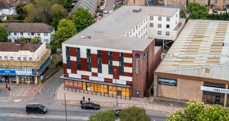 1446 High Rd, London for sale - Primary Photo - Image 1 of 1