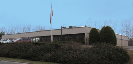 8 Forest Pky, Shelton, CT for lease Building Photo- Image 2 of 5