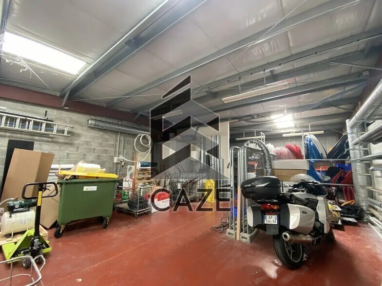 Industrial in Cenon for lease - Interior Photo - Image 3 of 6