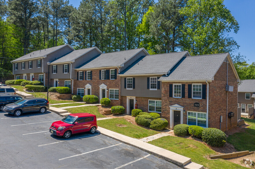 4031 Seven Oaks Ln, East Point, GA for sale - Primary Photo - Image 1 of 1