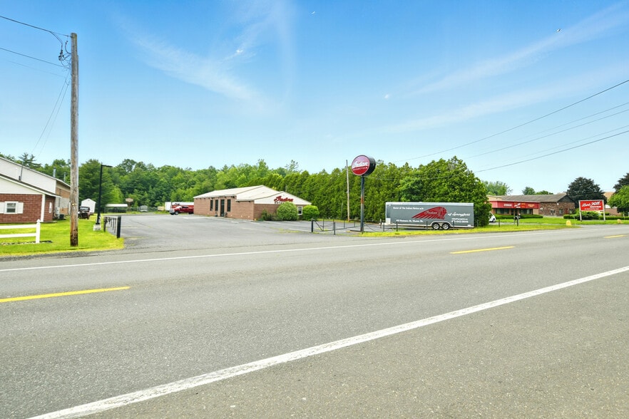 962 Southampton Rd, Westfield, MA for sale - Building Photo - Image 2 of 23