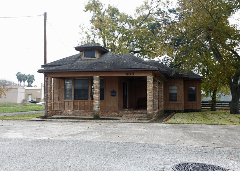 608 N Front St, Angleton, TX for sale - Building Photo - Image 2 of 3