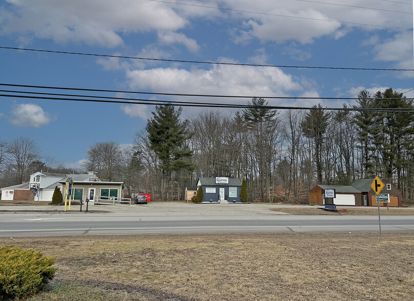 250 Calef Hwy, Epping, NH for sale - Building Photo - Image 1 of 1