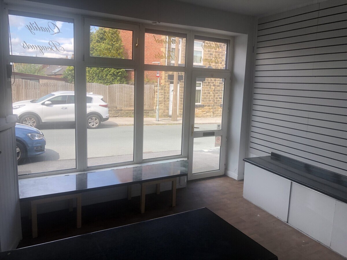 10 Agnes Rd, Barnsley, SYK S70 1NH