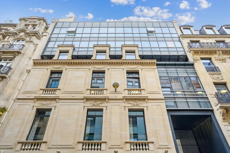 37-39 Rue De Surène, Paris for lease - Building Photo - Image 1 of 17