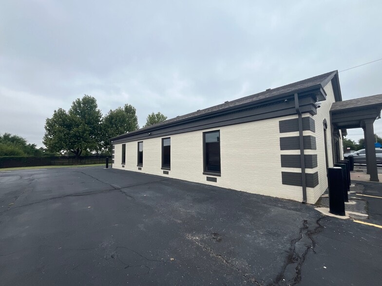 1001 N Council Rd, Oklahoma City, OK for sale - Building Photo - Image 3 of 10