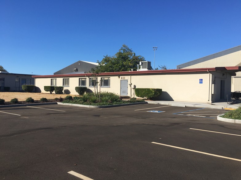 5634 Price Ave, Mcclellan, CA for lease - Building Photo - Image 1 of 8