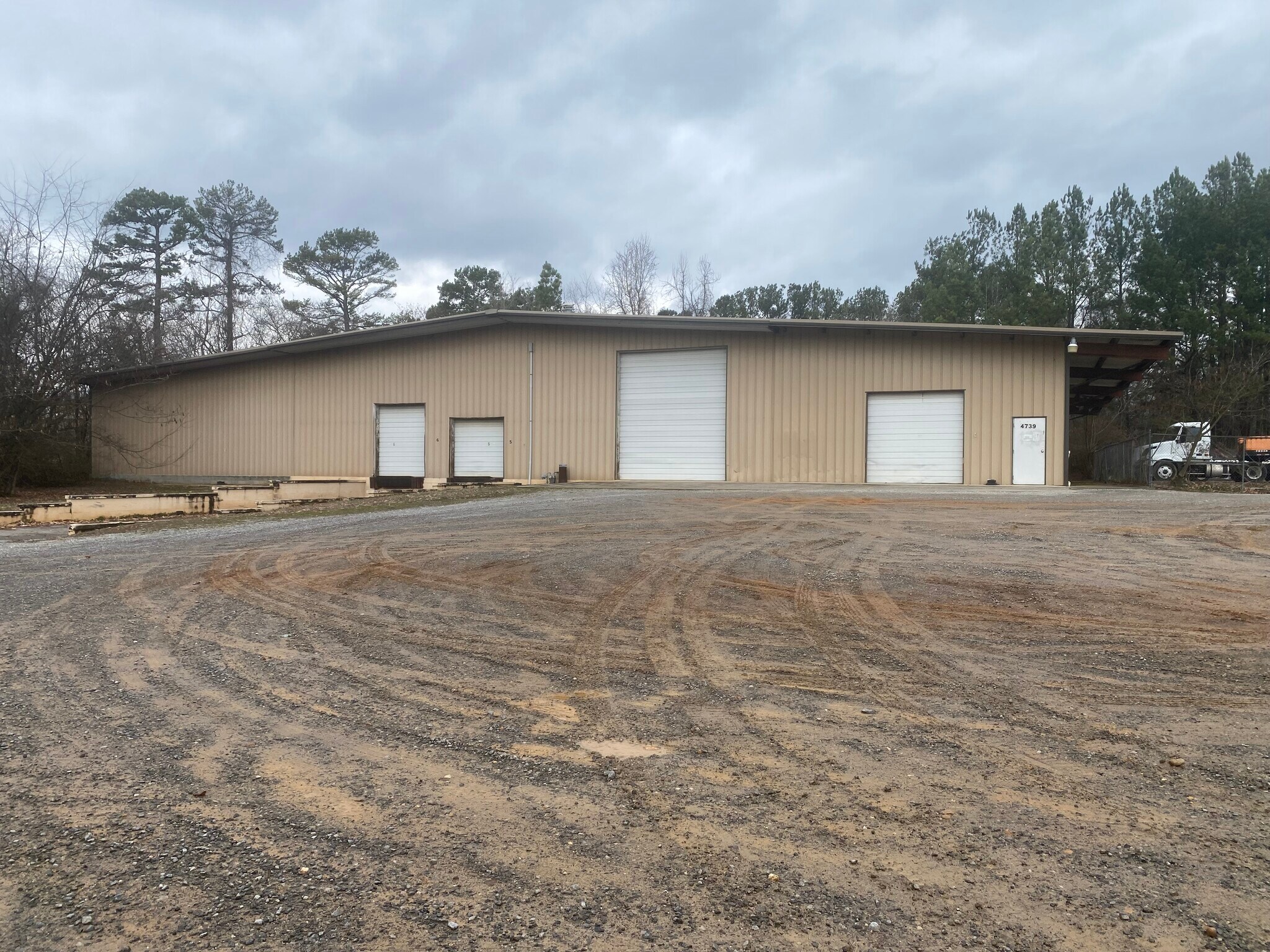 4739 Singleton Station Rd, Louisville, TN for lease Building Photo- Image 1 of 7