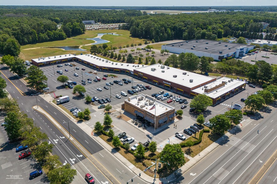 12638 Jefferson Ave, Newport News, VA for lease - Building Photo - Image 2 of 9