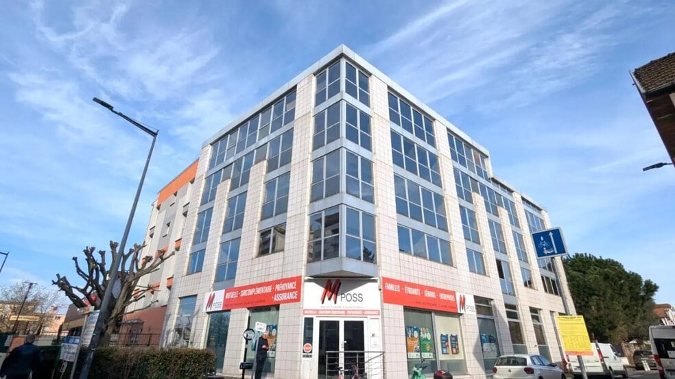 Office in Toulouse for lease - Building Photo - Image 3 of 12