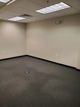 1129 Northern Blvd, Manhasset, NY for lease Interior Photo- Image 2 of 9