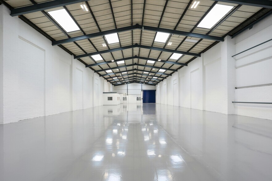 Shenstone Trading Estate, Halesowen for lease - Building Photo - Image 2 of 19