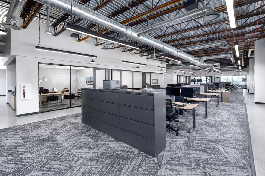 4171 24th Ave N, Fargo, ND for sale - Interior Photo - Image 3 of 3