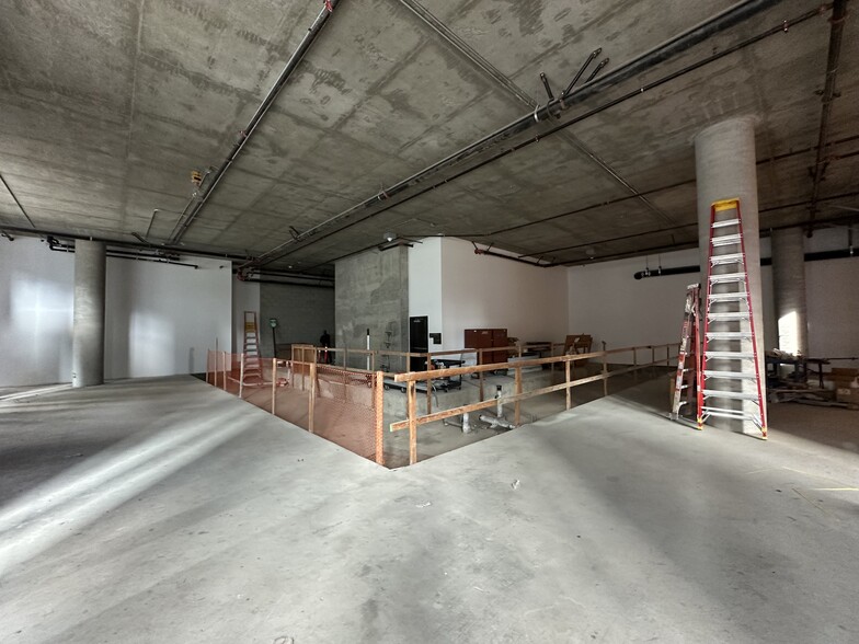 6401 Wilshire Blvd, Los Angeles, CA for lease - Building Photo - Image 3 of 20