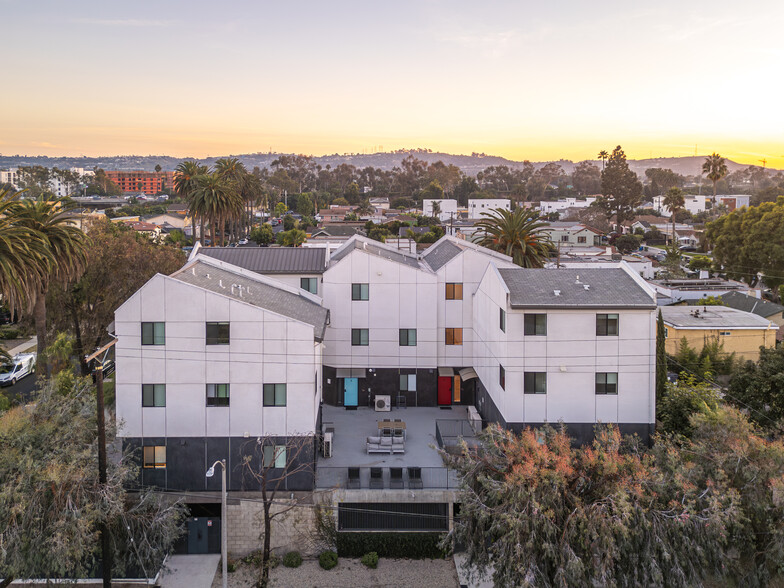 2301 S Cloverdale Ave, Los Angeles, CA for sale - Building Photo - Image 1 of 1