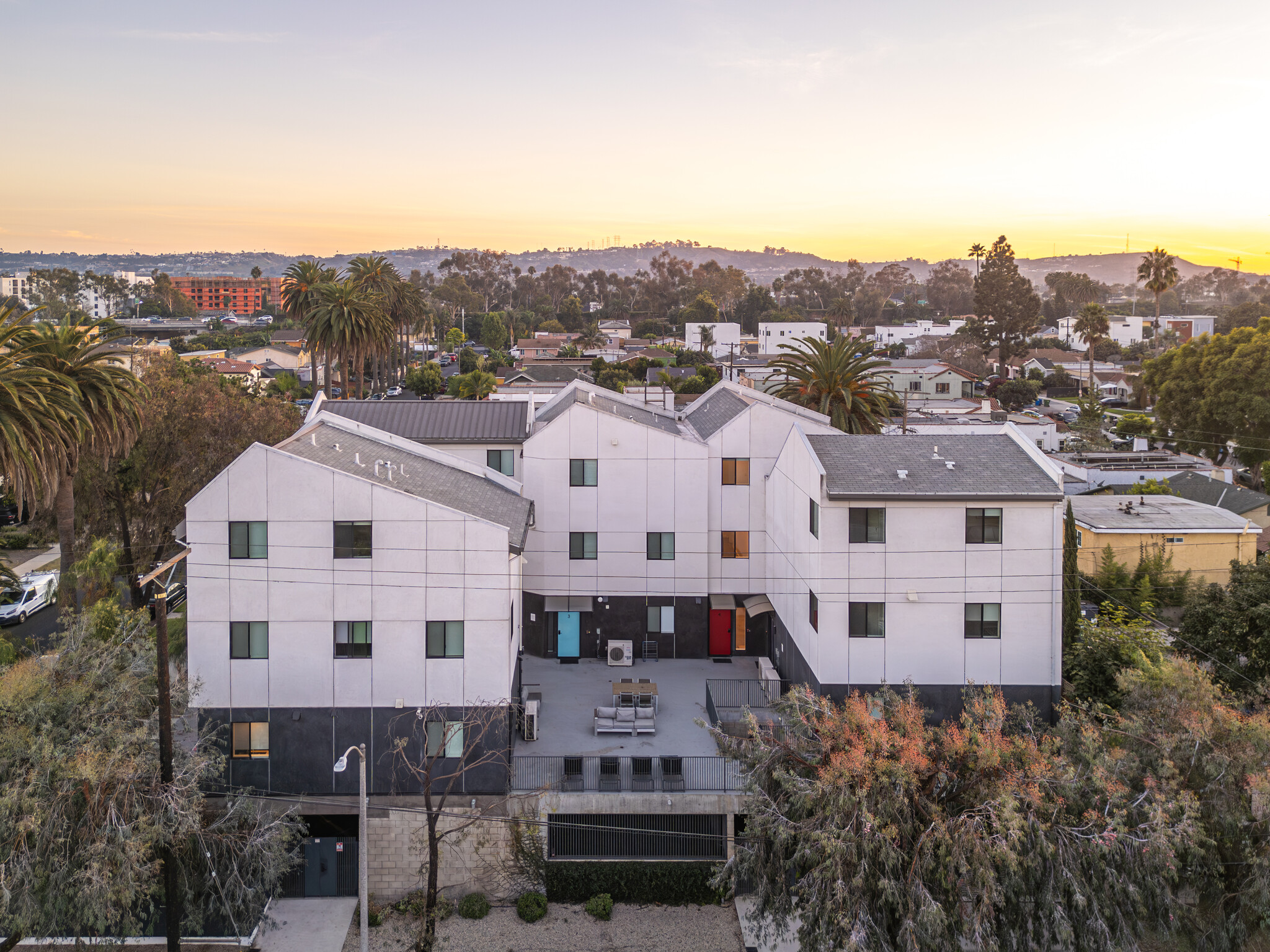 2301 S Cloverdale Ave, Los Angeles, CA for sale Building Photo- Image 1 of 1