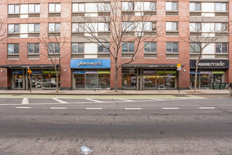 164 Kent Ave, Brooklyn, NY for lease Building Photo- Image 1 of 6