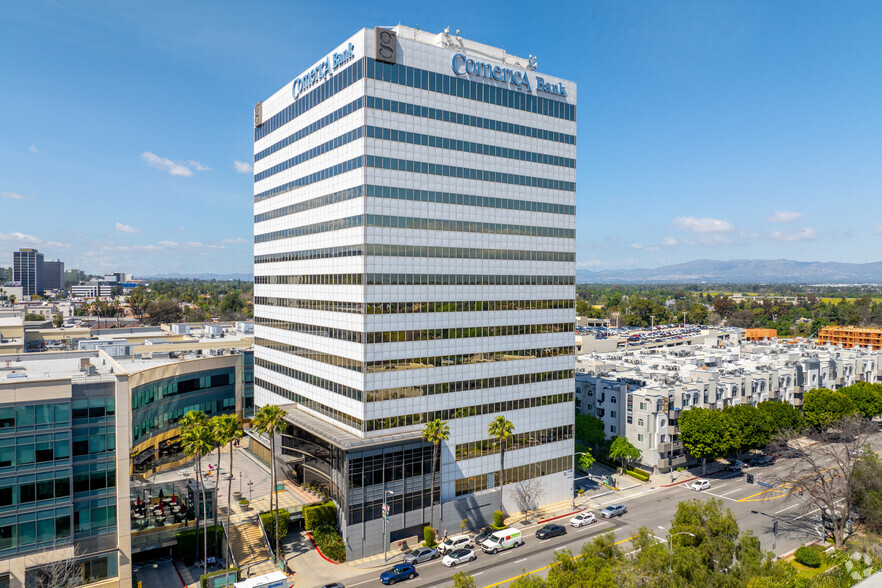 15303 Ventura Blvd, Sherman Oaks, CA for lease - Primary Photo - Image 1 of 5