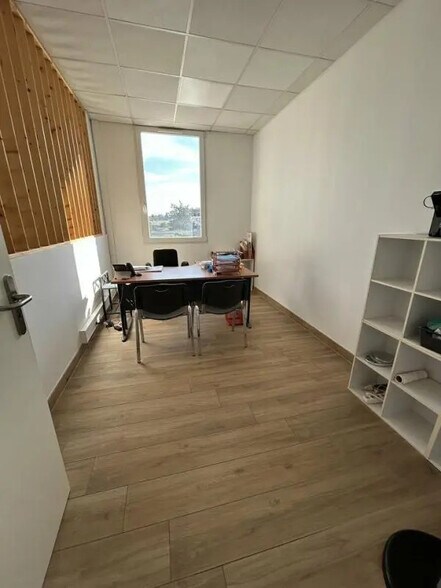 Office in Moulins-lès-Metz for sale - Interior Photo - Image 3 of 12