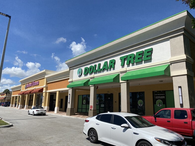 201-253 SW Monterey Rd, Stuart, FL for lease - Building Photo - Image 1 of 3
