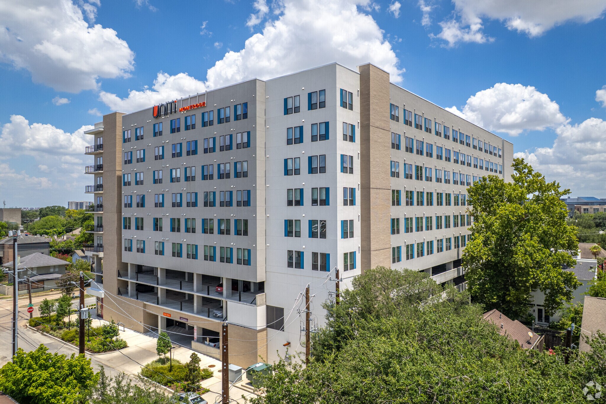 701 Richmond Ave, Houston, TX for lease Primary Photo- Image 1 of 11