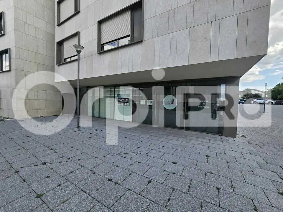 Retail in Tinqueux for sale Building Photo- Image 1 of 5