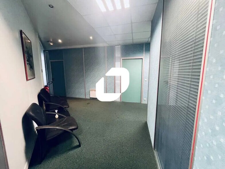 Office in Grigny for sale - Interior Photo - Image 3 of 11