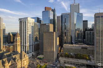 65 Queen St W, Toronto, ON - aerial  map view