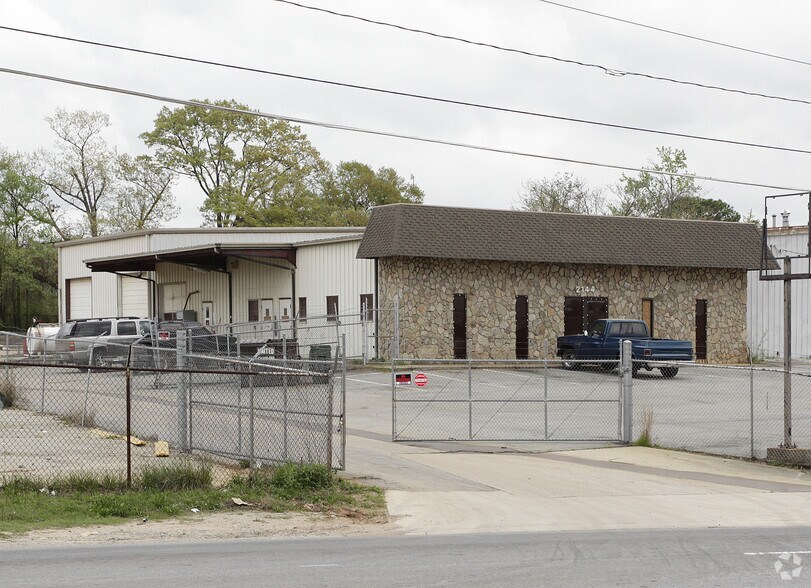 2144 Sylvan Rd, Atlanta, GA 30344