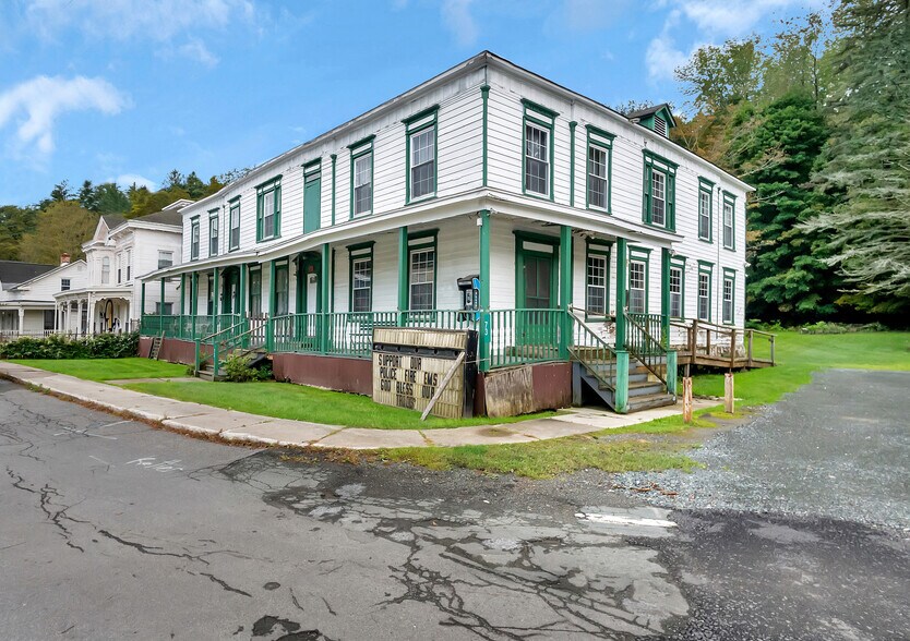 73 S Main St, Berlin, NY for sale - Building Photo - Image 1 of 1