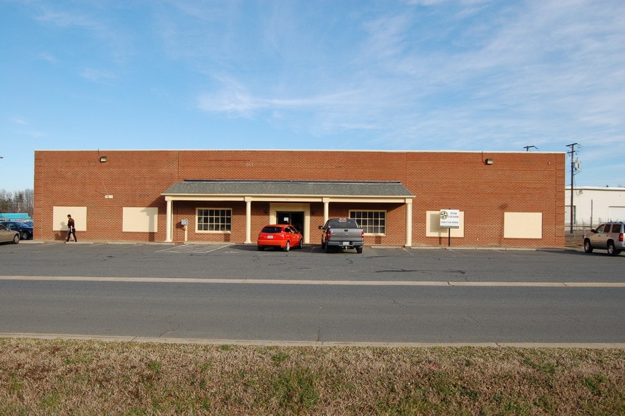 311 Central Rd, Fredericksburg, VA for lease - Building Photo - Image 1 of 3