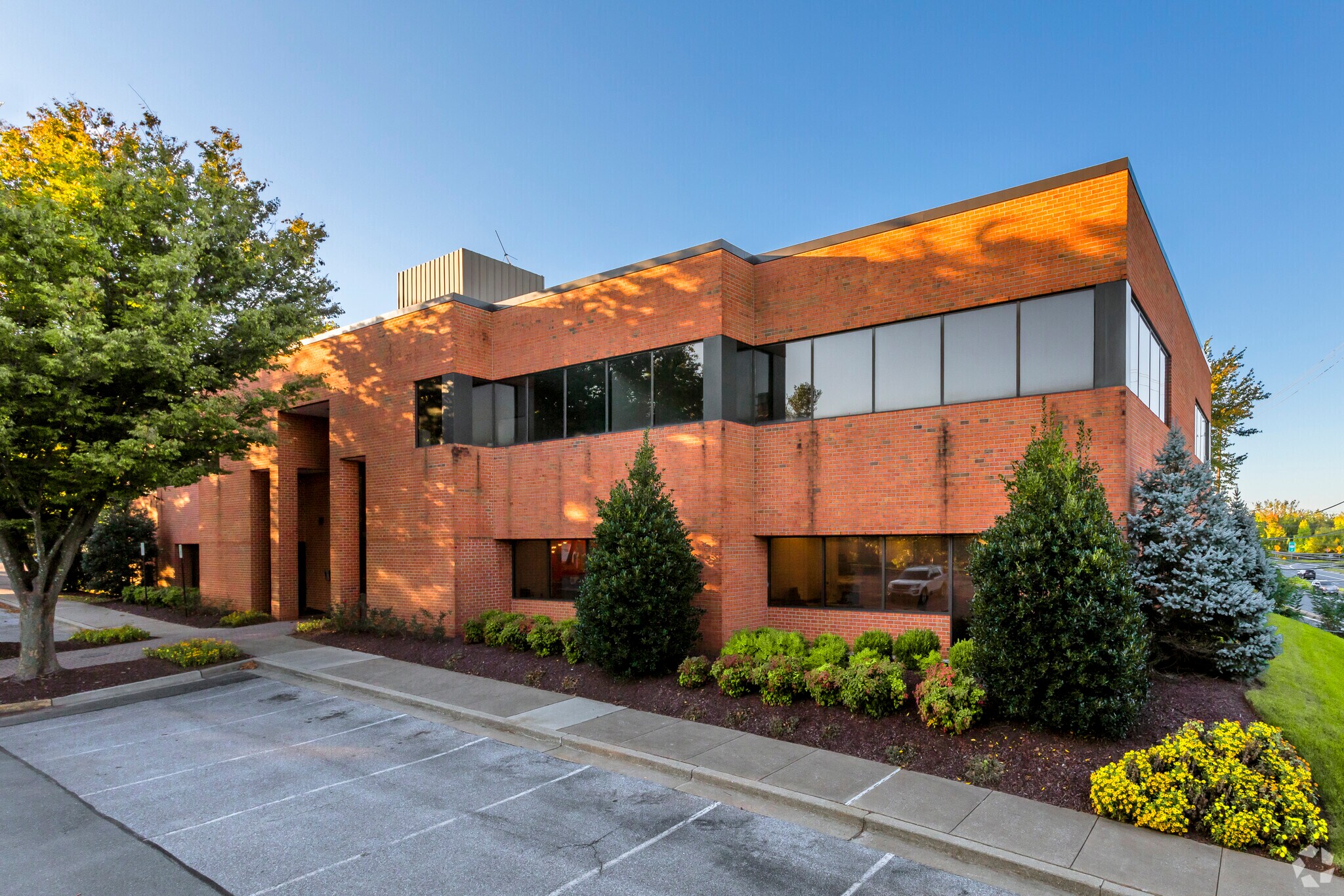 20270 Goldenrod Ln, Germantown, MD for lease Building Photo- Image 1 of 7
