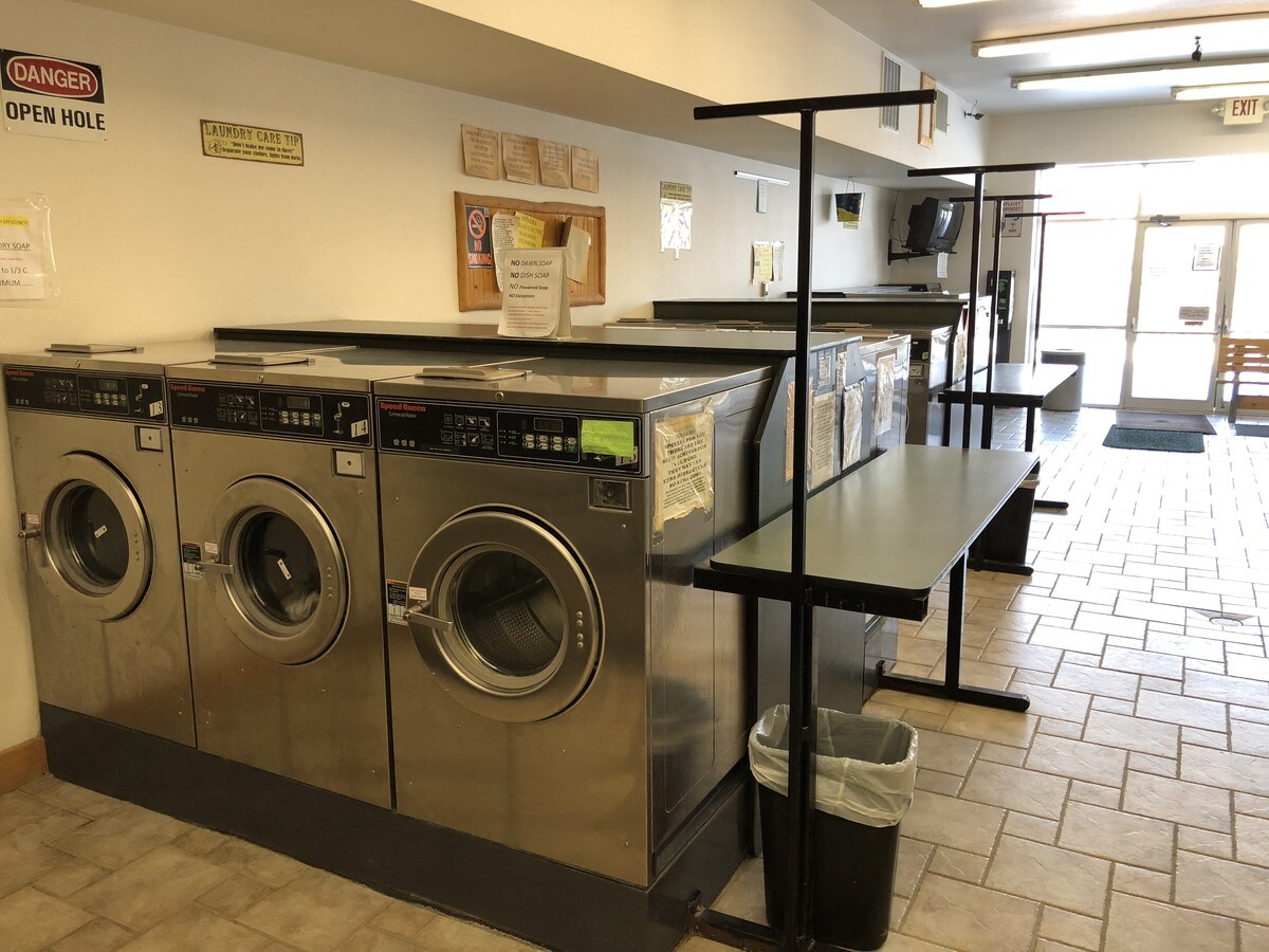 20 N Woodard Ave, Absarokee, MT 59001