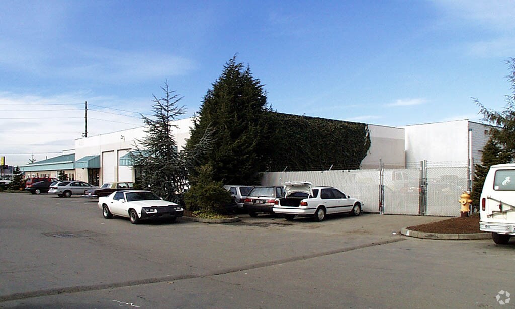 4058 Auburn Way N, Auburn, WA 98002