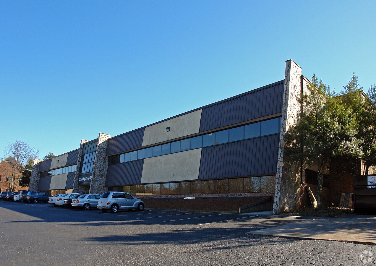 3410 Healy Dr, WinstonSalem, NC 27103