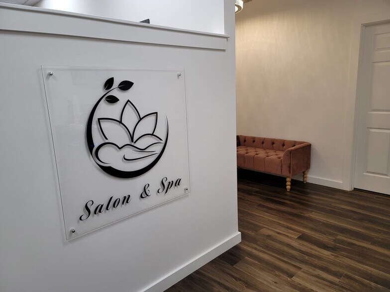 16690 Saddle Club Rd, Weston, FL for sale - Interior Photo - Image 1 of 1